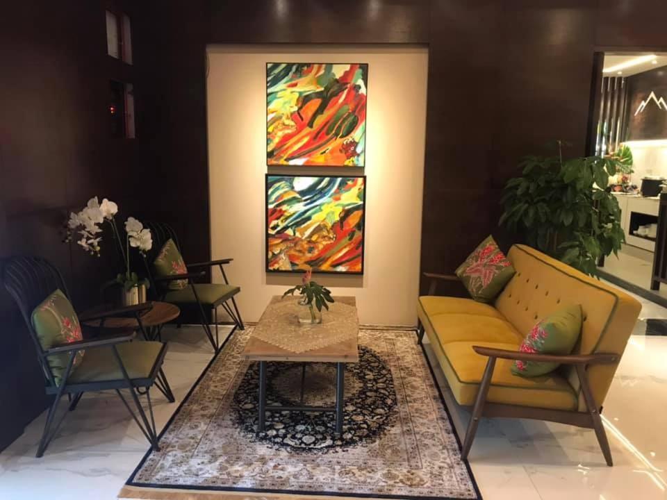 קוצ'ינג Serapi Hotel מראה חיצוני תמונה
